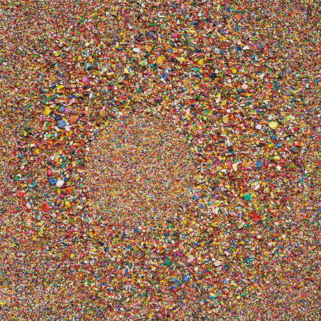 Abstraktes Gemälde „Marsfeld CXXXXI“ mit runder, zentrierter Struktur aus Farbresten auf Leinwand (30 × 40 cm). Atelier Hellbusch