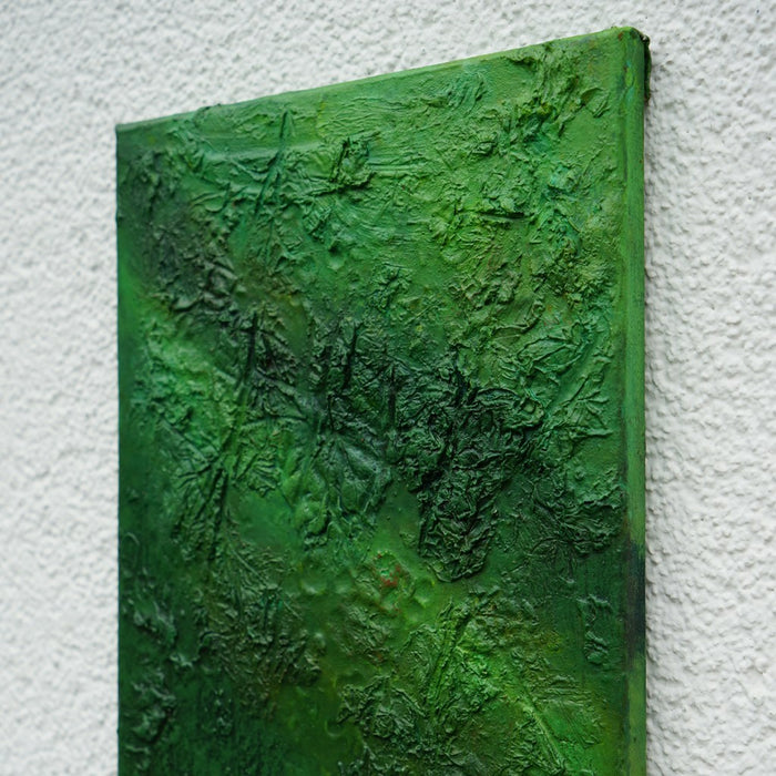 "Alex", 30x24 cm, 2025 (Seitenaufnahme): abstraktes Gemälde von Mark Hellbusch in grünen Farben auf Leinwand mit dichter strukturierter Oberfläche