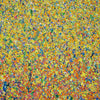Claim 102 - Modernes Kunstwerk, großformatig und abstrakt (Ausschnitt). Bunte Farben - insbesondere Gelb - aber auch Rot, Orange, Grün, Weiß und Blau sowie deren Vermischungen ergeben ein organisches Feld. Der Verlauf ist oben eher punktartig. Nach unten hin immer länger (Farbstriche) . Die moderne Malerei erinnert an Natur. ARTLET - Atelier Hellbusch.