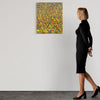 Abstrakte Kunst „Claim 194“ (in Situ), zeitgenössisches Gemälde mit leuchtender Farbstruktur in Gelb und bunten Farben, Mischtechnik auf Leinwand. Künstler: Mark Hellbusch