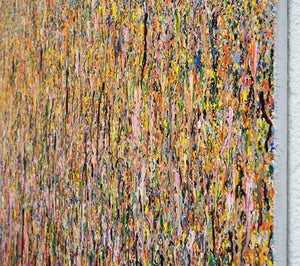 Stilvolles und experimentelles Gemälde 'Claim 35' von Mark Hellbusch (130x120 cm), das eine dynamische Textur und lebendige Farben zeigt, die eine harmonische und energische Komposition bilden (Seitenansicht). ARTLET - Atelier Hellbusch