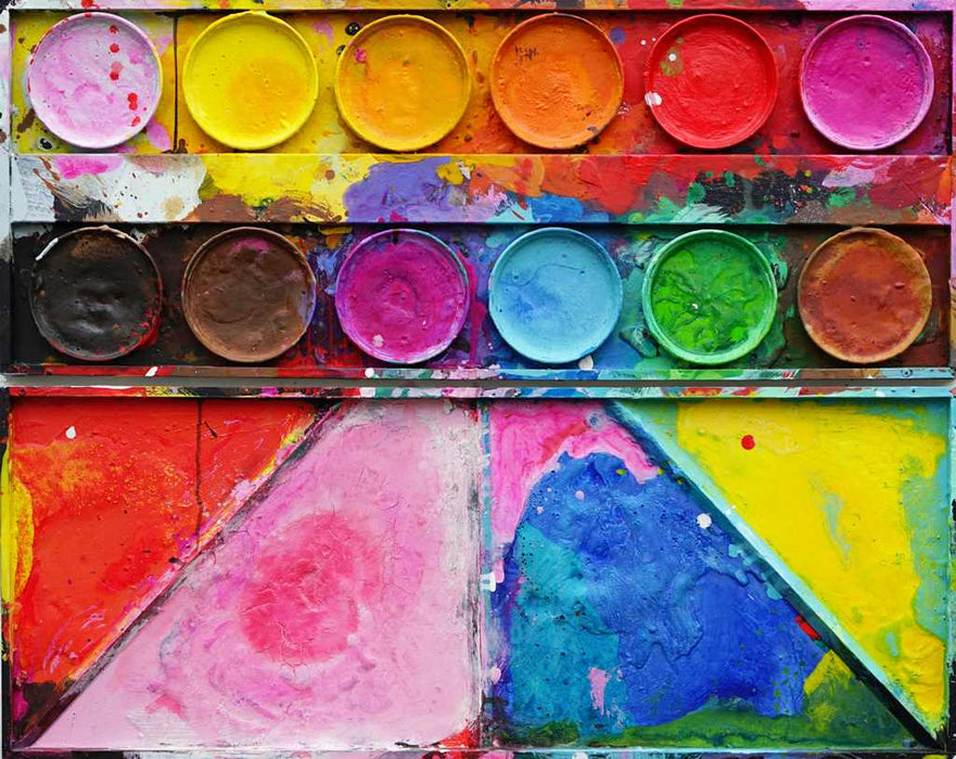 Abstraktes Farbkasten-Gemälde „LOL“ (80 × 110 × 4 cm, 2019) – Objektbild von Mark Hellbusch in Mischtechnik. Leuchtende Rosa-, Gelb-, Blau- und Grüntöne, runde Farbteller und diagonale Farbflächen. Heute in Privatbesitz.