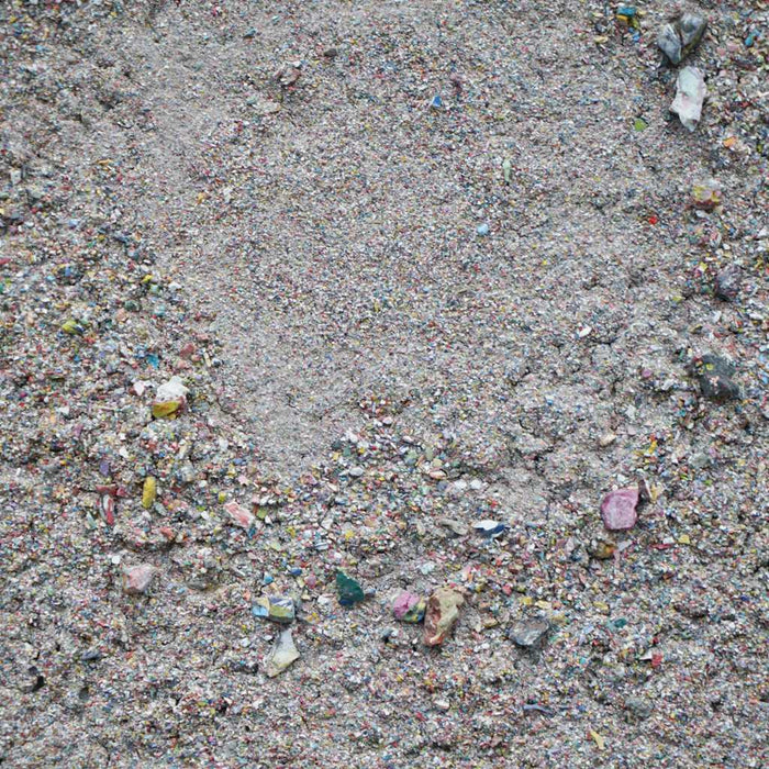 Abstraktes Gemälde in Erdtönen mit zentralem Kratermotiv, fein strukturierter Oberfläche und farbigen Fragmenten – aus der Serie Marsfeld CXXIX, 30x24cm (Nahaufnahme). Atelier Hellbusch