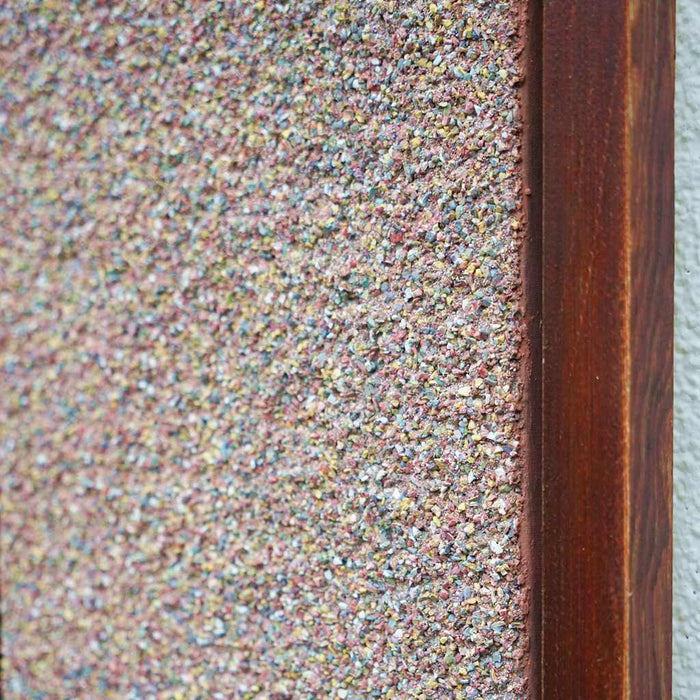 Kleines abstraktes Gemälde „Marsfeld XCV“ mit natürlicher, rosé-goldener Farbtextur und faszinierender Oberflächenstruktur (Seitenperspektive). Atelier Hellbusch.