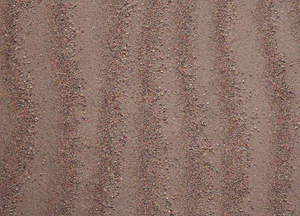 Das Bild zeigt Marsfeld CLX,  bestehend aus Farbresten der Palette (110 x 150 cm). Die Gemälde der Marsfeld Serie lassen lediglich über die Größenunterschiede der Farbreste eine Komposition entstehen. Die Erhebungen ergeben hier eine wellenartige Struktur. Sie erinnern an Sand und Strand. Abstraktes Gemälde. ARTLET | Atelier Hellbusch.