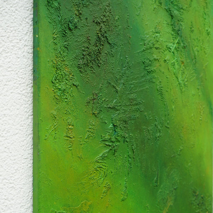 "Melanie", 50x70 cm, 2026 (Seitenansicht): Kunst in Grün auf Leinwand von Mark Hellbusch mit organischen Strukturen und tiefer Farbschichtung