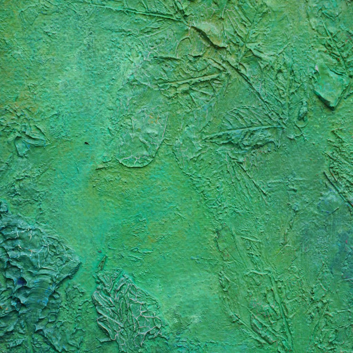 Abstraktes Gemälde „Nushi“ in 50 × 40 cm, 2025, grüne Ölmalerei mit organischen Strukturen auf Leinwand (Nahaufnahme) – Atelier Hellbusch