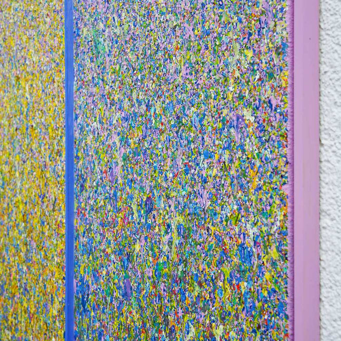 Großformatiges Gemälde „RE 18“ (Seitenansicht) mit dichten Farbverläufen und Farbpunkten, 90x120 cm. Entstanden 2024. Teil der Serie „Reste eines Experiments“. Kostenfreier Versand. Künstler Mark Hellbusch