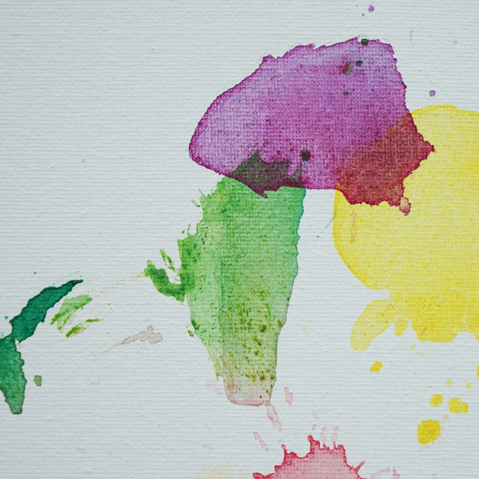 Abstraktes Gemälde mit bunten Farbresten, aus denen sich das Porträt eines Clowns andeutet, Acryl auf Leinwand, 30 x 24 cm (Nahaufnahme). Atelier Hellbusch.