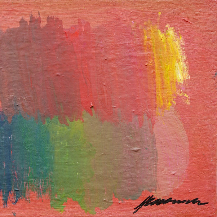 Abstraktes Gemälde „RE 31“ von Mark Hellbusch, Öl auf Leinwand, 40 × 30 cm, roséfarbener Grund mit grünen, blauen und gelben Farbfeldern, experimentelle Oberfläche.