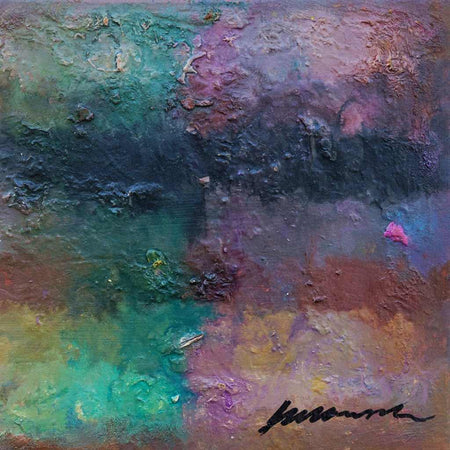 Abstraktes Gemälde „RE 33“ von Mark Hellbusch, Öl auf Leinwand, 30 × 24 cm, dunkle Farbschichten mit grünen und ockerfarbenen Akzenten, experimentelle Oberfläche.