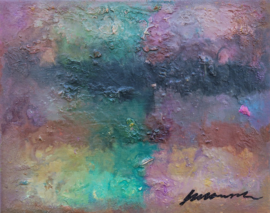 Abstraktes Gemälde „RE 33“ von Mark Hellbusch, Öl auf Leinwand, 30 × 24 cm, dunkle Farbschichten mit grünen und ockerfarbenen Akzenten, experimentelle Oberfläche.