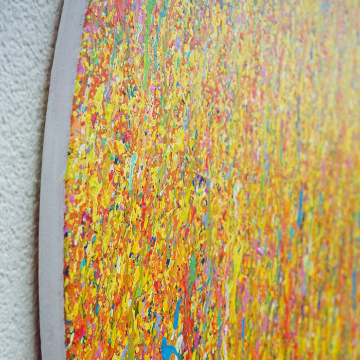 Rundes abstraktes Acrylgemälde (Ausschnitt, Seite) in Gelb, Türkis und Pink – Mark Hellbusch – Claim 151 – 140 cm Durchmesser – modernes Kunstunikat 2025