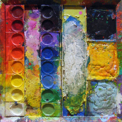 Farbenfrohes Farbkasten-Gemälde „Savannah“ (80 × 80 × 3 cm, 2012) – Mischtechnik auf Objekt: warme Rottöne, Gelborange und erdige Brauntöne mit Struktur und sichtbaren Farbspuren. Atelier Hellbusch.