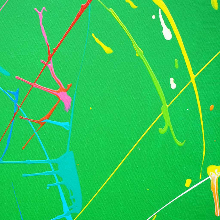 'Splash 68' (Ausschnitt)– Buntes abstraktes Gemälde auf grünem Hintergrund, ideal als Dekoration für Zuhause, von Mark Hellbusch.