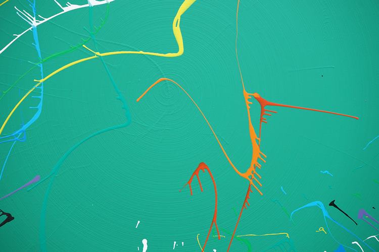 Abstraktes Gemälde "Splash 70" (Detail) in den Farben Grün, Rot, Blau und Weiß, 120 cm Durchmesser, moderne Kunst für Ihr Zuhause. ARTLET - Atelier Hellbusch.