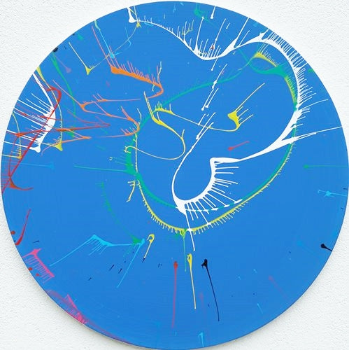 Das Gemälde "Splash 72" zeigt eine dynamische Komposition aus einer blauen Basis, ergänzt durch Akzente in Rot, Grün, Gelb und Weiß. Die abstrakten Pinselstriche verleihen dem Bild eine moderne und energetische Ausstrahlung, ideal für die Wohnraumgestaltung. Atelier Hellbusch