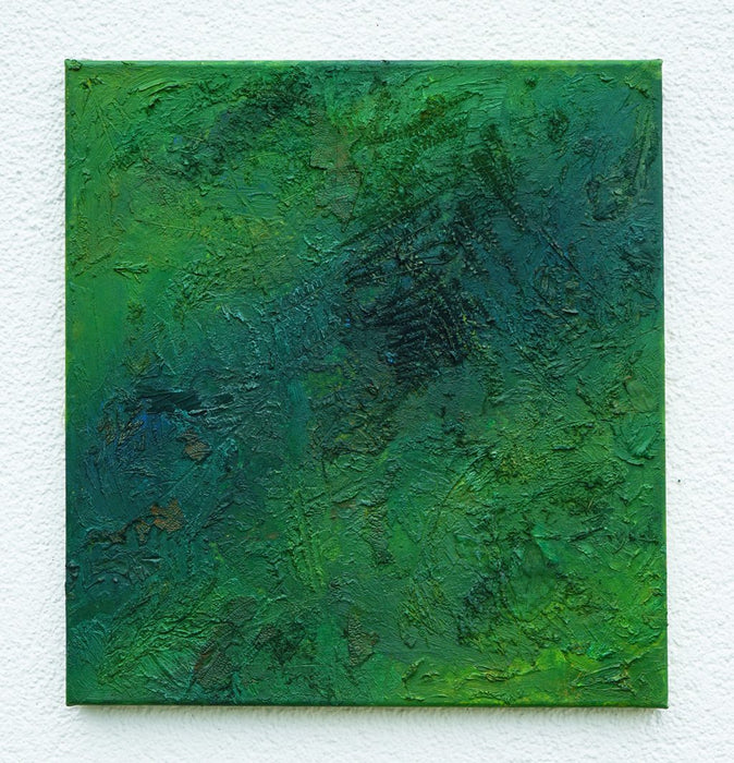 "Yan", 48x45cm, 2025: strukturierte Malerei von Mark Hellbusch in grünen Farben auf Leinwand mit dichter organischer Oberfläche