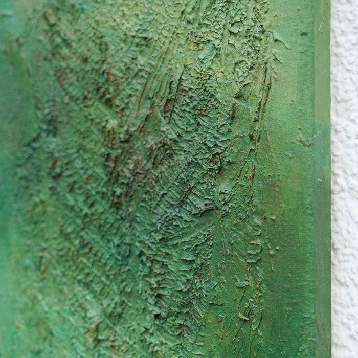 Abstraktes Gemälde „Ahmed“ in 30 × 24 cm, 2025, grüne Malerei mit organischen Strukturen, Acryl und Öl auf Leinwand (Seitenaufnahme) – Atelier Hellbusch