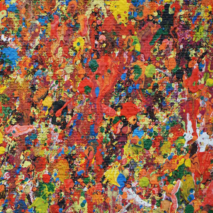 Claim 65 - Moderne großformatige Kunst auf Leinwand 120 x 160 cm (Nahaufnahme). Bunte Farben - insbesondere Rot, Gelb, Orange, Weiß, Blau sowie deren Vermischungen ergeben ein organisches Feld. Der Verlauf der Farben ist oben eher punktartig. Nach unten hin wird der Verlauf der Farben auf dem Gemälde immer länger, also strichartig. So entsteht ein räumliches Bild, dass an Natur erinnert. ARTLET - Atelier Hellbusch.