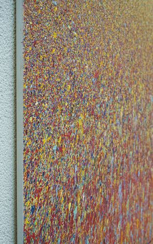 Claim 1 ist ein abstraktes Gemälde von Mark Hellbusch (120x110 cm) aus der Serie 'Organic Grounds'. Das Werk zeigt experimentelle Malerei auf Leinwand mit warmen und bunten Farben, darunter dominierende Gelb-, Rot- und Blautöne. Die dynamische, texturierte Komposition erinnert an ein blühendes Feld (Seitenansicht). ARTLET - Atelier Hellbusch