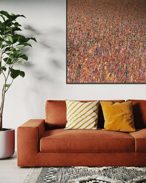Farbenfrohes abstraktes Gemälde von Mark Hellbusch mit dem Titel 'Claim 42' (130x120 cm), zeigt dichte, lebendige Farbspritzer in Rot, Gelb, Blau und Grün, die an ein blühendes Feld erinnern. Die dynamische Komposition und die reichen Texturen schaffen ein Gefühl von Tiefe und Bewegung, charakteristisch für die Serie 'Organic Grounds' (in Situ). ARTLET - Atelier Hellbusch