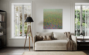 Abstraktes Gemälde 'Claim 90' von Mark Hellbusch (130x120 cm), das eine moderne Landschaft mit lebhaften Grün-, Blau- und Rottönen darstellt. Die dynamische Textur und die dichten Farbschichten schaffen eine faszinierende Tiefe (in situ). ARTLET - Atelier Hellbusch.