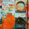 "Cooling" zeigt moderne Kunst auf dem Farbkasten (65 x 72 cm, Nahaufnahme). Zu sehen ist das Gemälde in Wiesbaden. In den Mischfächer (links) sind orangene, grüne und blaue Farben. Rechts befinden sich 9 Farbteller mit den bunten Farben eines Farbkastens. In den Zwischenräumen sind Farbkleckse und -flecken sichtbar. Diese experimentelle, sehr moderne Malerei kann man zum realistischen Preis online oder in Wiesbaden kaufen. Kunst. ARTLET | Atelier Hellbusch.