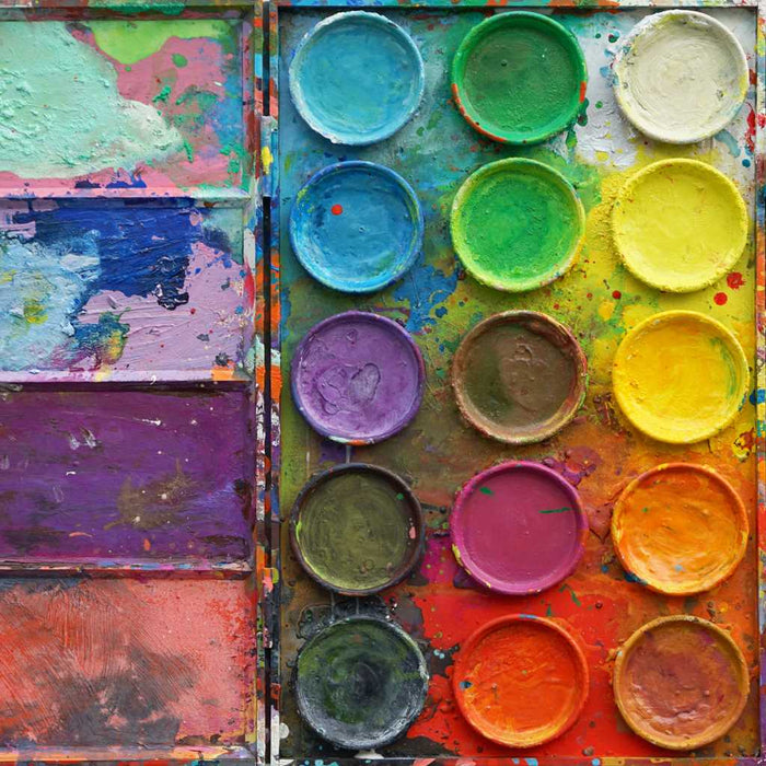 Monumentales Farbkasten-Gemälde „Die Reise“ (100 × 200 × 4 cm, 2024) – abstraktes Objektbild von Mark Hellbusch in Mischtechnik mit warmen Erdtönen, leuchtendem Gelb, Violett, Blaugrün und Pastellflächen. Dreidimensional und emotional aufgeladen. Atelier Hellbusch.