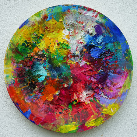 Hektisches Treiben – farbintensive abstrakte Malerei auf einer überdimensionierten Palette mit kräftigen Rot-, Blau-, Grün- und Gelbtönen von Mark Hellbusch