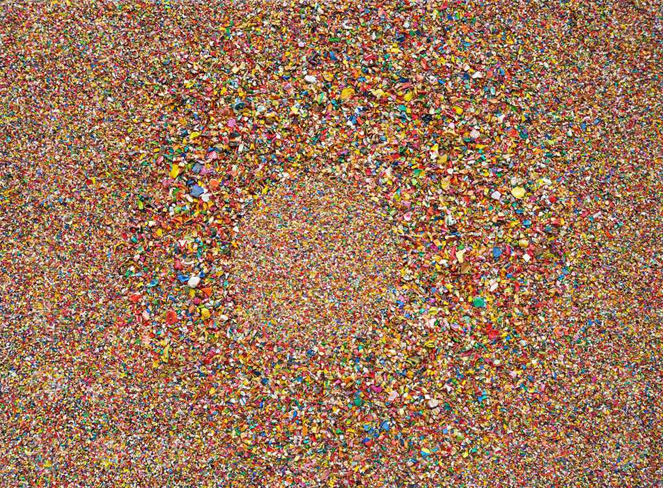 Abstraktes Gemälde „Marsfeld CXXXXI“ mit runder, zentrierter Struktur aus Farbresten auf Leinwand (30 × 40 cm). Atelier Hellbusch