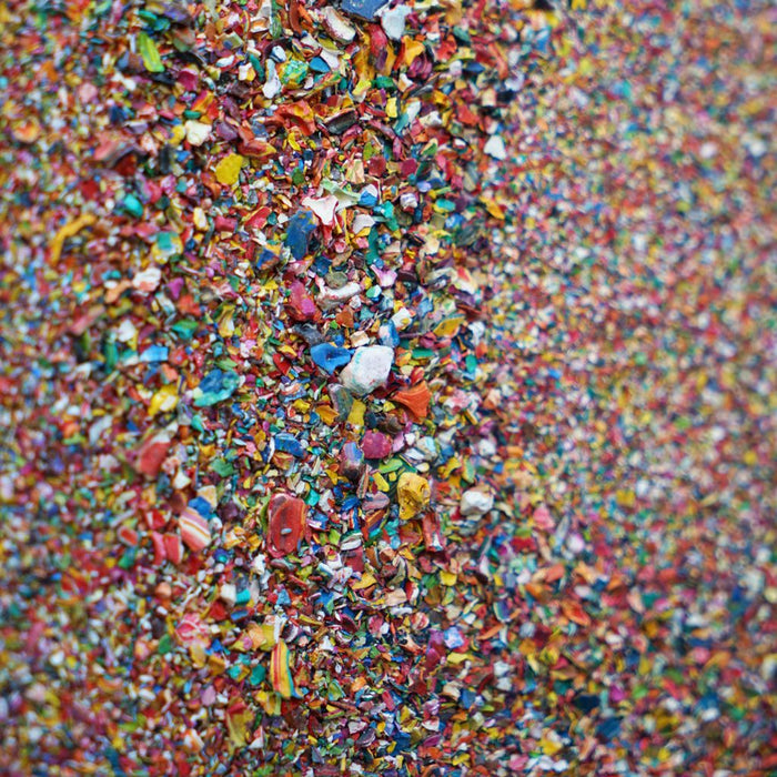 Abstraktes Gemälde „Marsfeld CXXXXI“ mit runder, zentrierter Struktur aus Farbresten auf Leinwand (30 × 40 cm, Nahaufnahme). Atelier Hellbusch