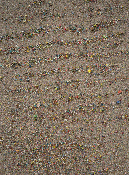 Das Bild zeigt Marsfeld L, ein feines zeitgenössisches Experiment, bestehend aus Farbresten der Palette. Sie erinnern an Sand und Strand. Künstler: Mark Hellbusch.