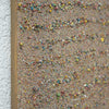 Das Bild zeigt Marsfeld L aus der Seitenperspektive, ein feines zeitgenössisches Experiment, bestehend aus Farbresten der Palette. Sie erinnern an Sand und Strand. Künstler: Mark Hellbusch.