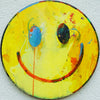 Smiley III – rundes gelbes Smiley Gemälde mit blauem Auge aus der Serie Schmiertafel von Mark Hellbusch