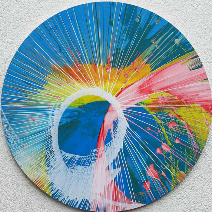 Rundes Gemälde „Splash 22“ in Blau, Gelb und Pink, abstrakte Acrylmalerei mit weißen Strahlen und dynamischer Farbexplosion, modernes Rundbild auf rotierender Leinwand, Atelier Hellbusch