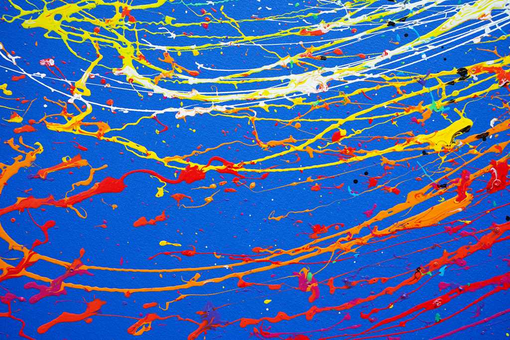 Dynamisches Gemälde in Blau (Nahaufnahme), "Splash 56" mit 140 cm Durchmesser, 2024 von Mark Hellbusch gemalt.
