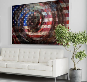 America | zeitgenössisches, großformatiges Gemälde in blau, weiß, rot und braun zeigt die amerikanische Flagge (120 x 190 cm). Die Flagge ist verknüpft mit einem Wirbel. Sie erinnert an Schatten eines Sturmtiefs. Die Lasuren in Verbindung mit der haptischen Grundierung ergeben einen edlen Eindruck des modernen Gemäldes. Die zeitgenössische Malerei kann man auch online kaufen. Zeitgenössische Malerei. ARTLET | Atelier Hellbusch.